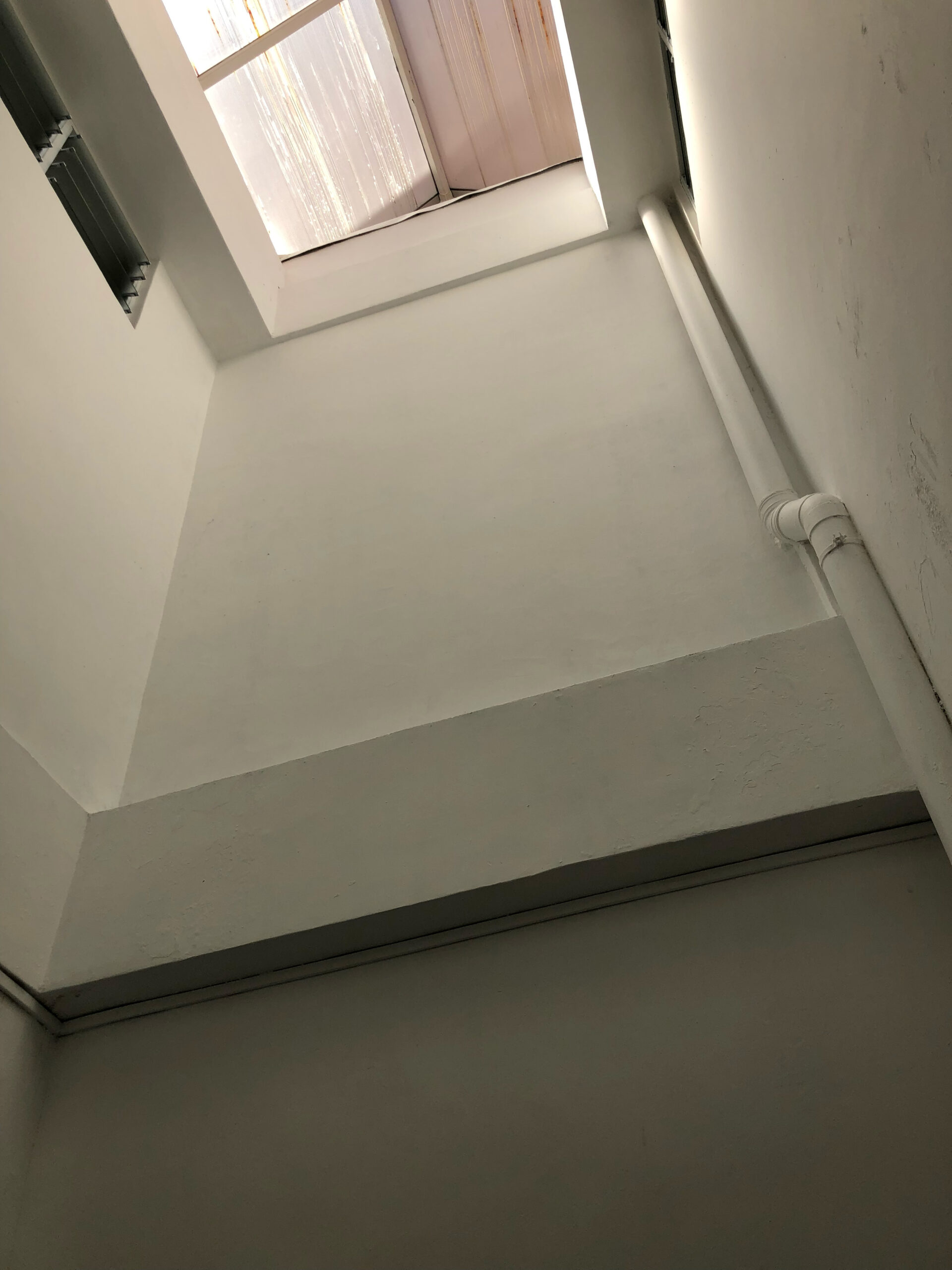 exterior air well after